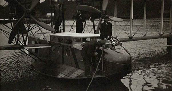 A person standing on a boat
AI-generated content may be incorrect.