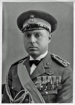 A person in a military uniform

AI-generated content may be incorrect.